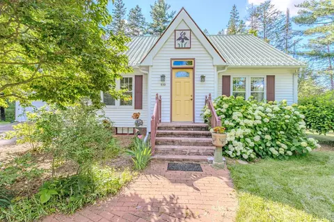 910 S Center Ave, Merrill, WI 54452