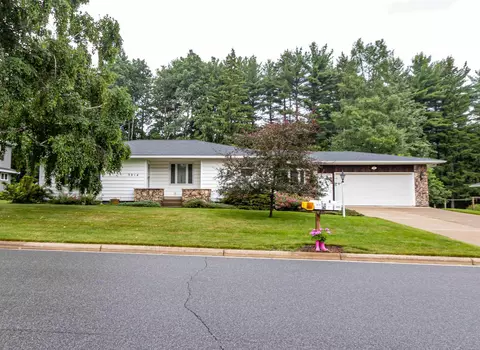 3014 Wildwood Ln, Wausau, WI 54401