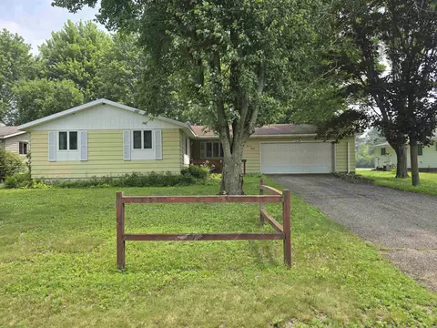 1320 28th St N, Wisconsin Rapids, WI 54494