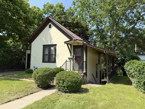 862 E Grand Ave, Eau Claire, WI 54701