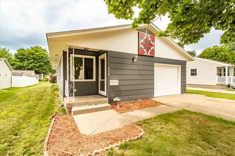 930 12th St S, Wisconsin Rapids, WI 54494