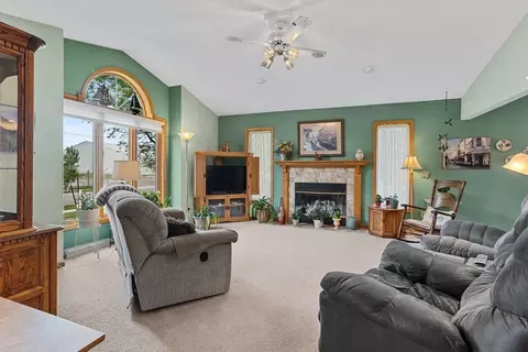Living - 312 E 17th St, Marshfield, WI 54449 photo 1 of 3