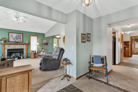 Entry Way - 312 E 17th St, Marshfield, WI 54449 photo 1 of 3