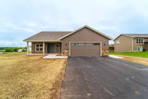1307 Delmore Dr, Merrill, WI 54452
