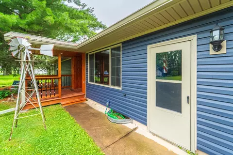 409 North St, Withee, WI 54498 photo 3
