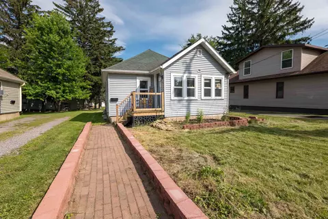 1209 S Chestnut Ave, Marshfield, WI 54449