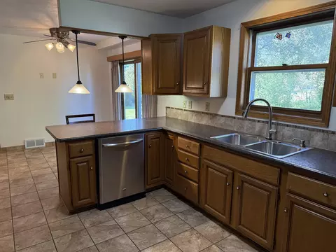 707 S Goldenrod Dr, Appleton, WI 54914 photo 7
