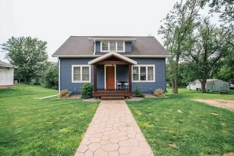 114 E 9th St, Neillsville, WI 54456