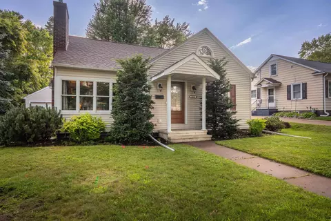 1114 N 1st Ave, Wausau, WI 54401