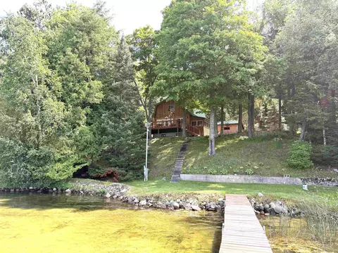2375 Maple Heights Rd, Freedom, WI 54566