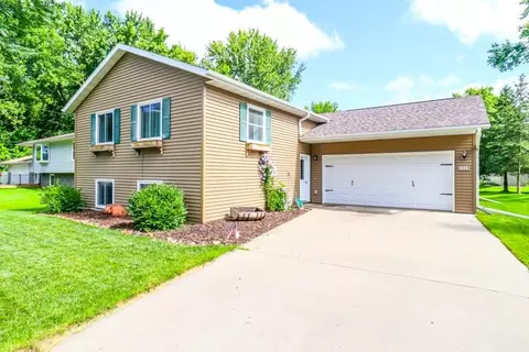 1015 E Blodgett St, Marshfield, WI 54449
