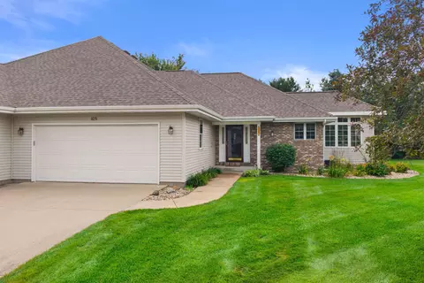 1051 Hearthstone Pl, Plover, WI 54467