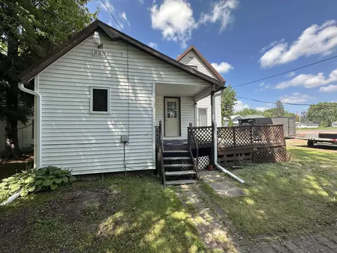 Exterior - 525 3rd St E, Owen, WI 54460 photo 3 of 4