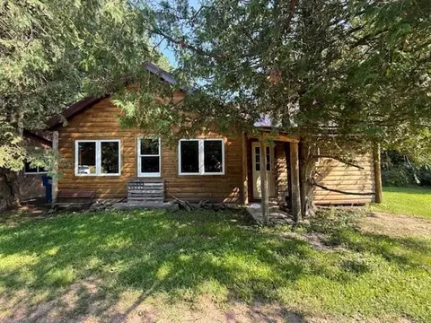 w16822 School House Road, Wittenberg, WI 54499