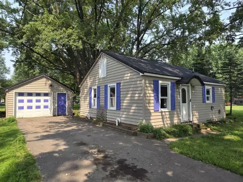 315 S Main St, Loyal, WI 54446