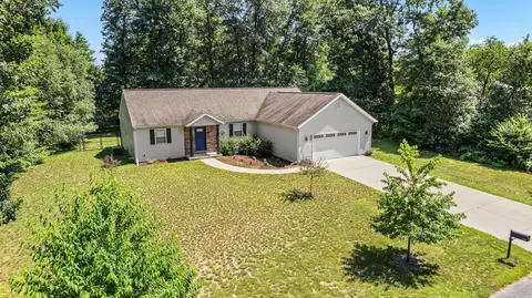 1233 Black Bear Trl, Stevens Point, WI 54482