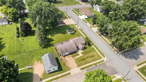 801 Hemlock St, Marathon, WI 54448
