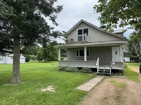 207 E Westgor Ave, Wittenberg, WI 54499