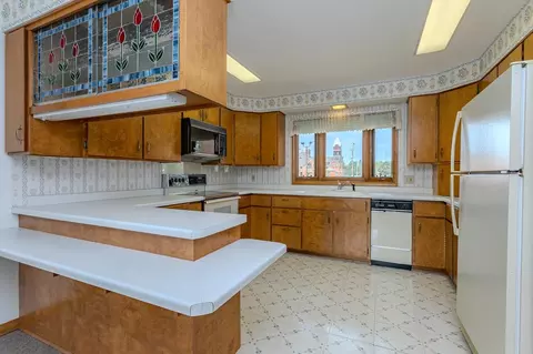 Kitchen - 705 E Main St, Merrill, WI 54452 photo 4 of 8