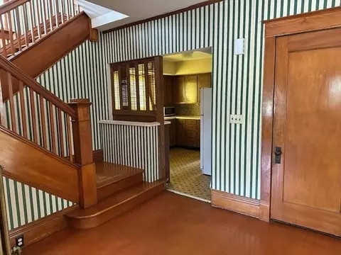 Entry Way - 113 S Cherry Ave, Marshfield, WI 54449 photo 3 of 3