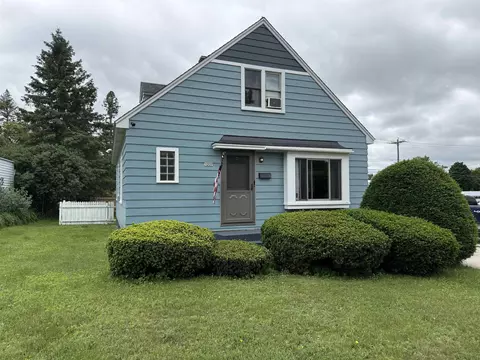 1207 E 9th St, Merrill, WI 54452