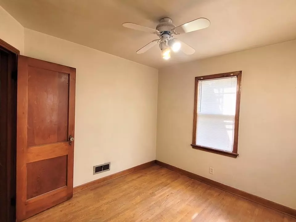 Bedroom - 1131 S 5th Ave, Wausau, WI 54401 photo 2 of 11
