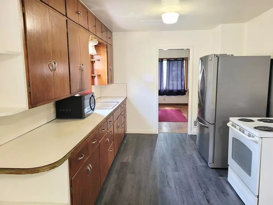 Kitchen - 1131 S 5th Ave, Wausau, WI 54401 photo 1 of 7