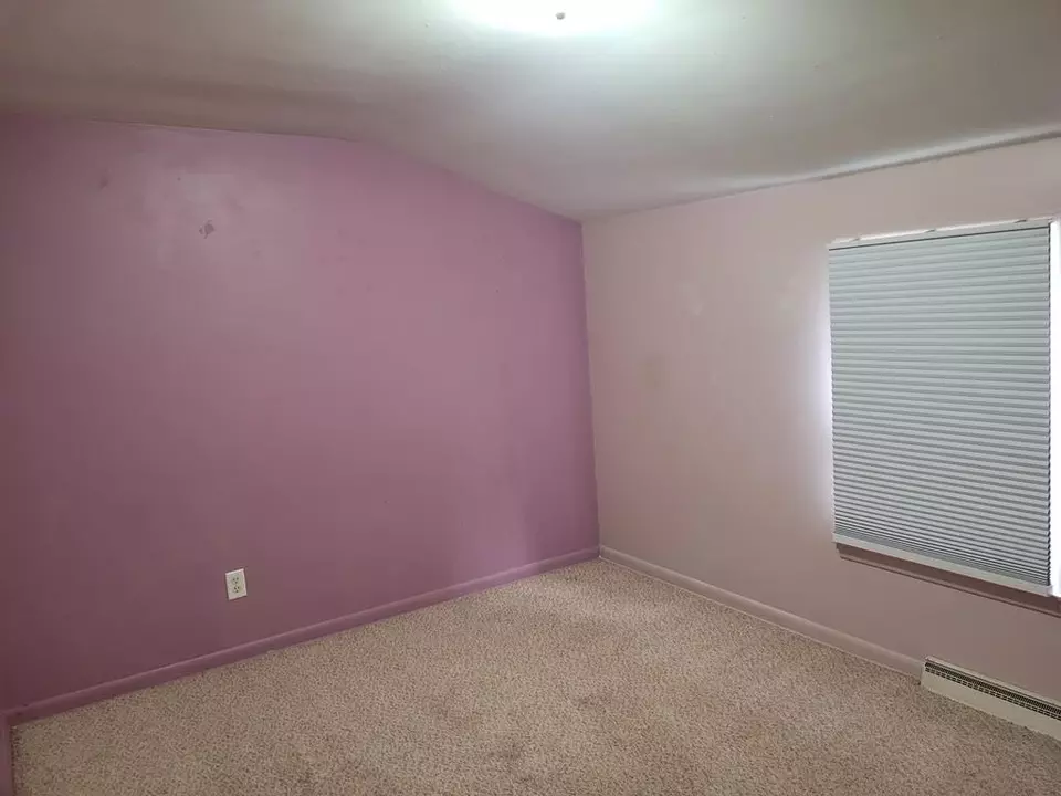 Bedroom - 1131 S 5th Ave, Wausau, WI 54401 photo 7 of 11