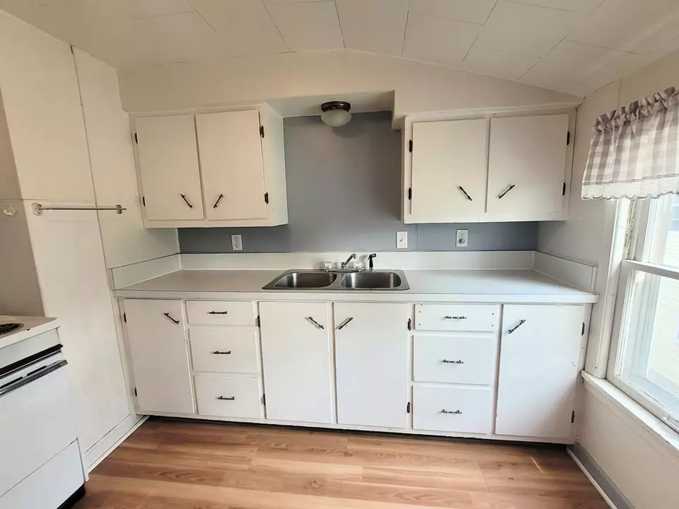 Kitchen - 1131 S 5th Ave, Wausau, WI 54401 photo 7 of 7