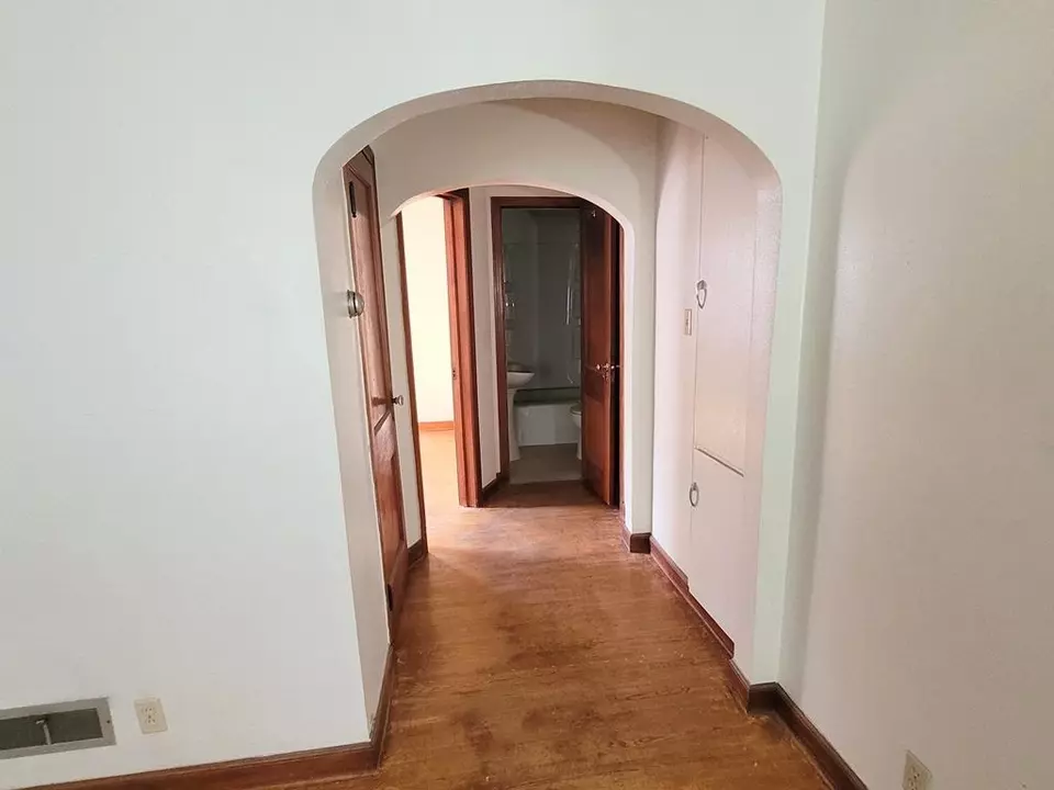 Entry Way - 1131 S 5th Ave, Wausau, WI 54401 photo 2 of 5
