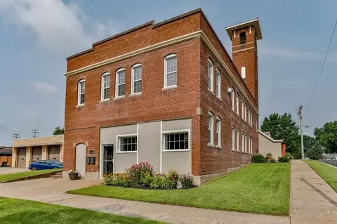 301 3rd St, Mosinee, WI 54455
