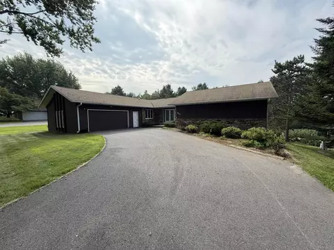 1607 Woodland Ridge Rd, Wausau, WI 54403