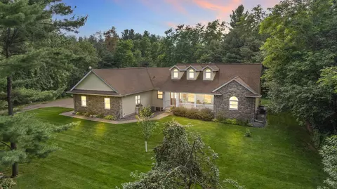 1868 Serafin Ct, Junction City, WI 54443