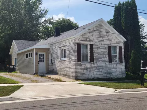 302 W Cleveland St, Marshfield, WI 54449