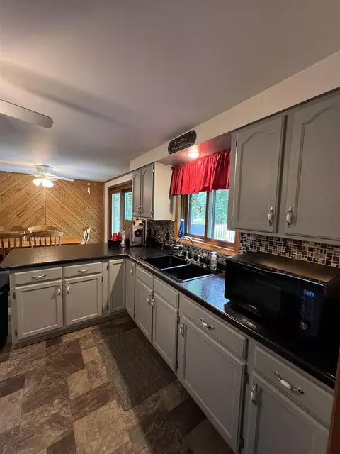 204 Ridgewood Ct, Phillips, WI 54555 photo 6
