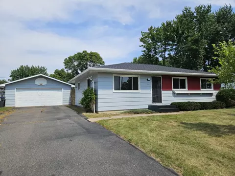 211 W 28th St, Marshfield, WI 54449