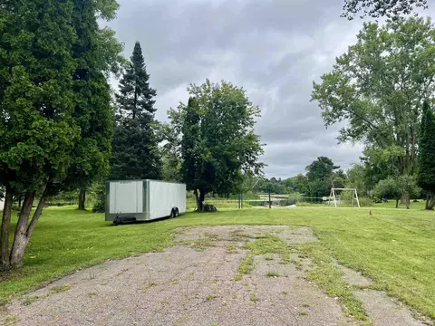 120 Frontage Rd, Iola, WI 54945 photo 2