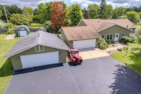 2336 Rainbow Dr, Kronenwetter, WI 54455