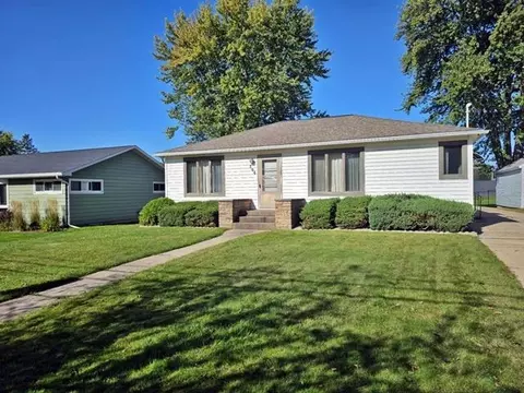 706 S Felker Ave, Marshfield, WI 54449