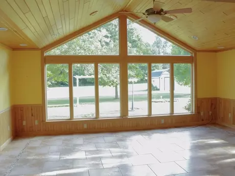 Living - 416 E Beech St, Edgar, WI 54426 photo 9 of 12