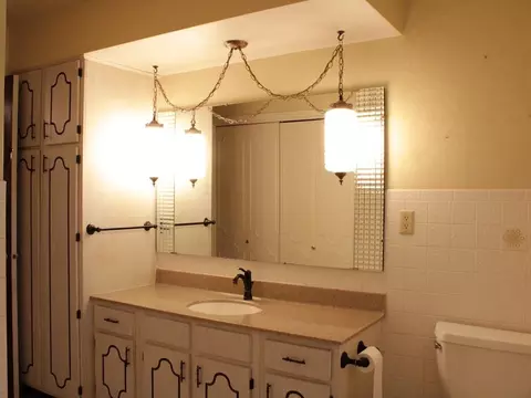 Bath - 416 E Beech St, Edgar, WI 54426 photo 6 of 8