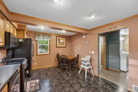 Kitchen - e2290 Flaata Road, Iola, WI 54945 photo 3 of 4