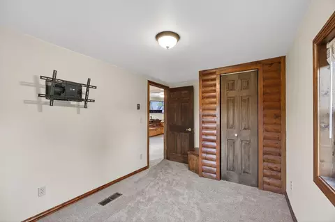 Bedroom - e2290 Flaata Road, Iola, WI 54945 photo 10 of 10