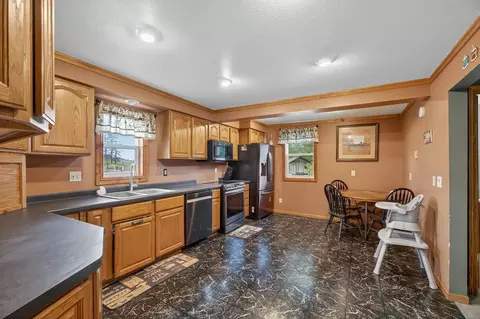 Kitchen - e2290 Flaata Road, Iola, WI 54945 photo 1 of 4