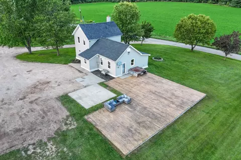 Exterior - e2290 Flaata Road, Iola, WI 54945 photo 2 of 10