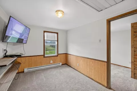 Bedroom - e2290 Flaata Road, Iola, WI 54945 photo 6 of 10
