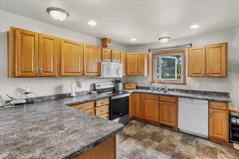 1205 S Maple Ave, Marshfield, WI 54449 photo 8