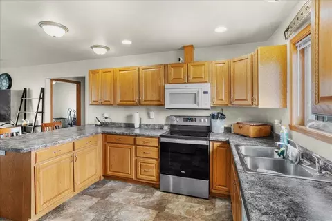 1205 S Maple Ave, Marshfield, WI 54449 photo 7