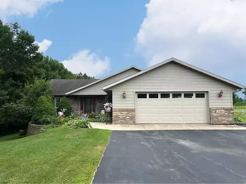 1305 Eden Dr, Wausau, WI 54401