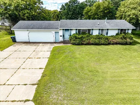 310 Cedar St, Nekoosa, WI 54457